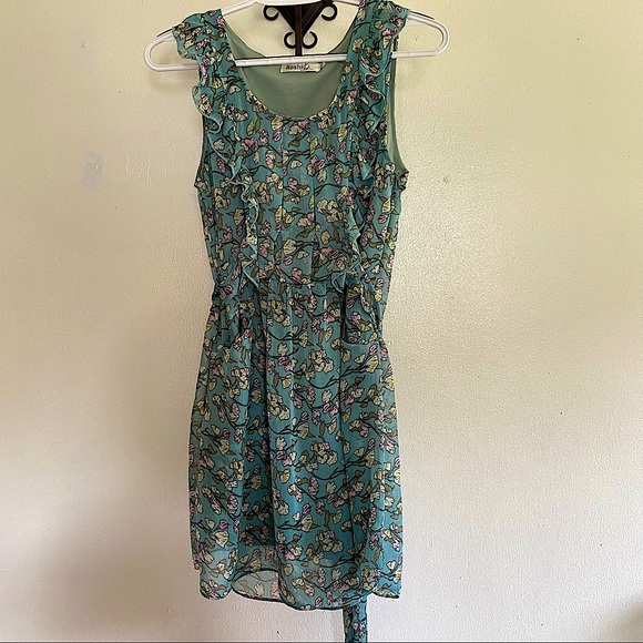 Floral Roshi Dress M/L - Picture 4 of 7